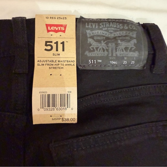 Levi's Boy's Black Straight Jeans - Picture 5 of 6